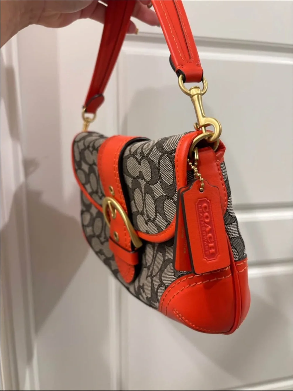 Coach Signature Canvas Hobo Orange - Picture 2 of 6